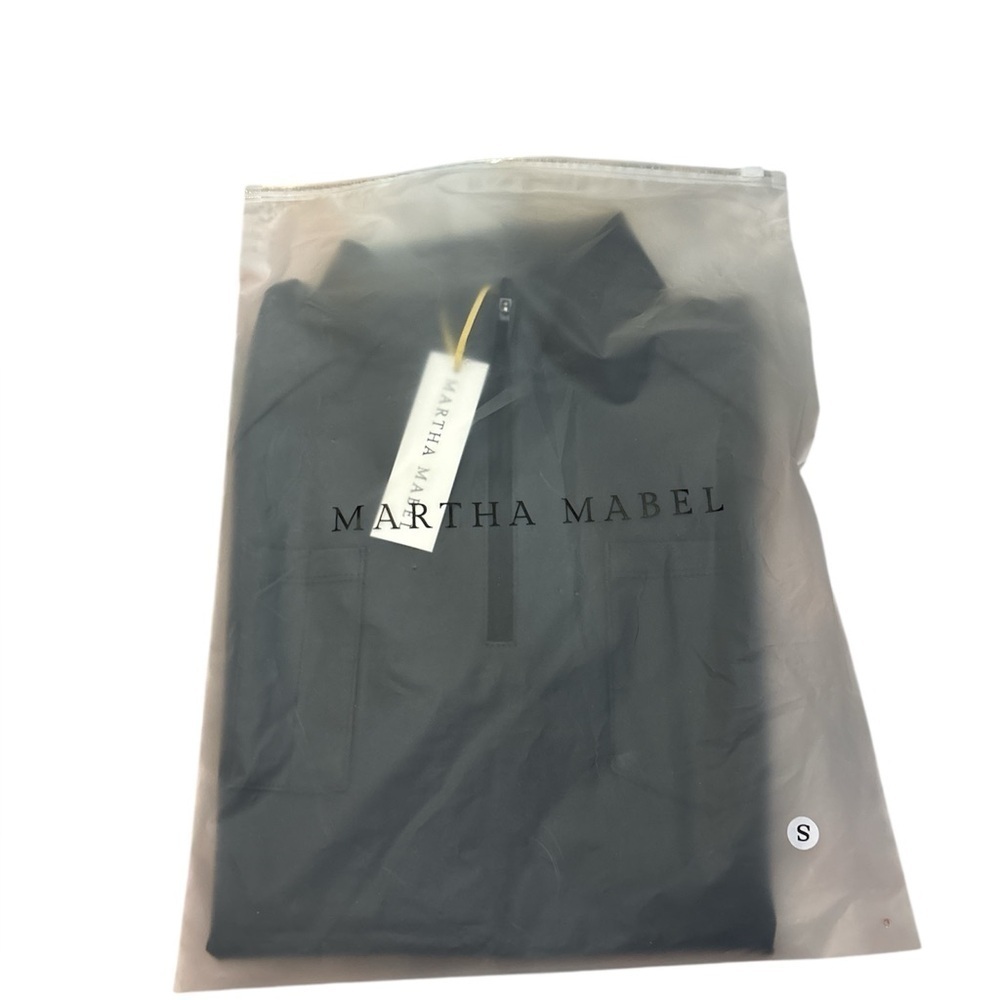 Medical Scrub Top.  Similar fabric as Lululemon, Small Black Half-Zip top. NWT - Picture 5 of 5